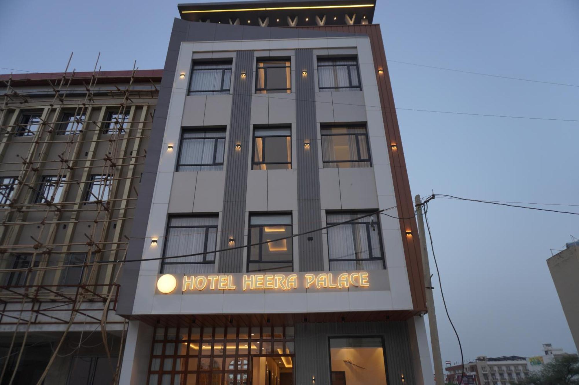 Hotel Heera Palace Khatu Bagian luar foto