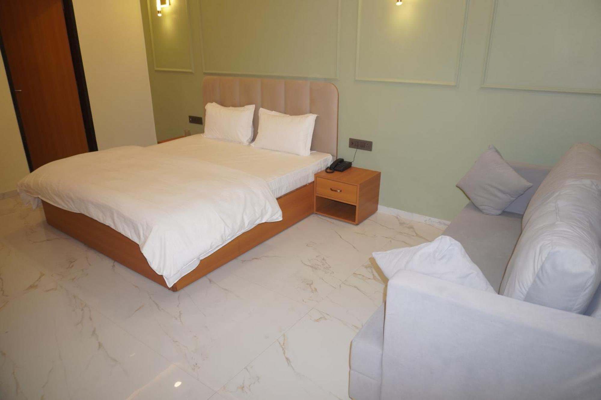 Hotel Heera Palace Khatu Bagian luar foto